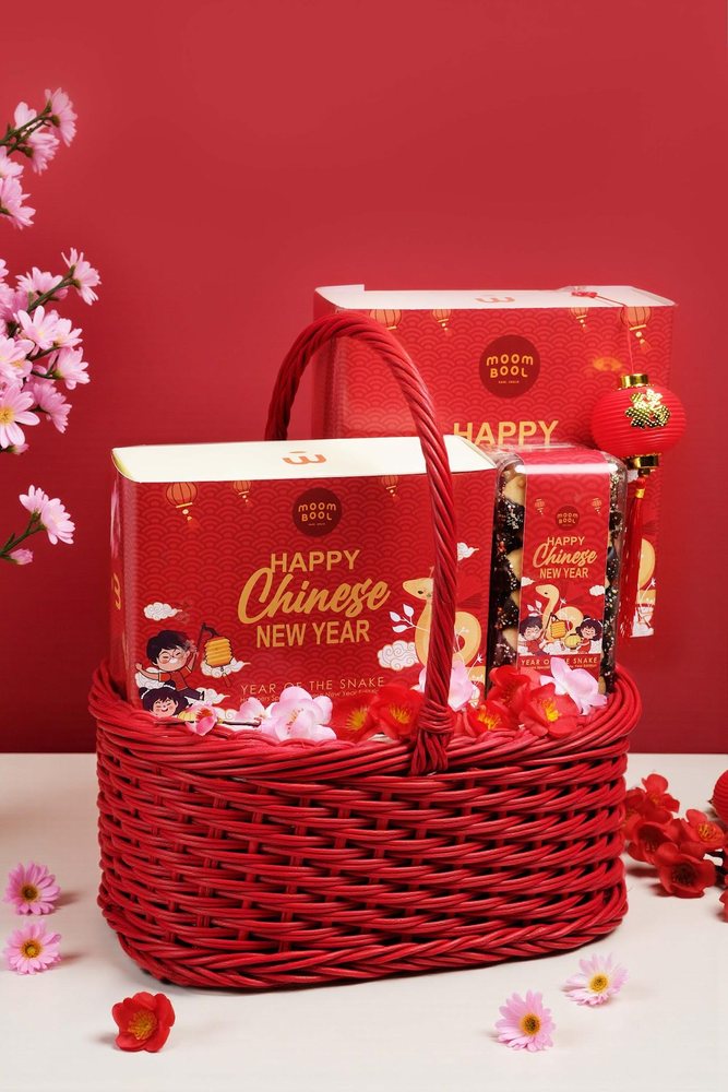 Lunar New Year hamper basket